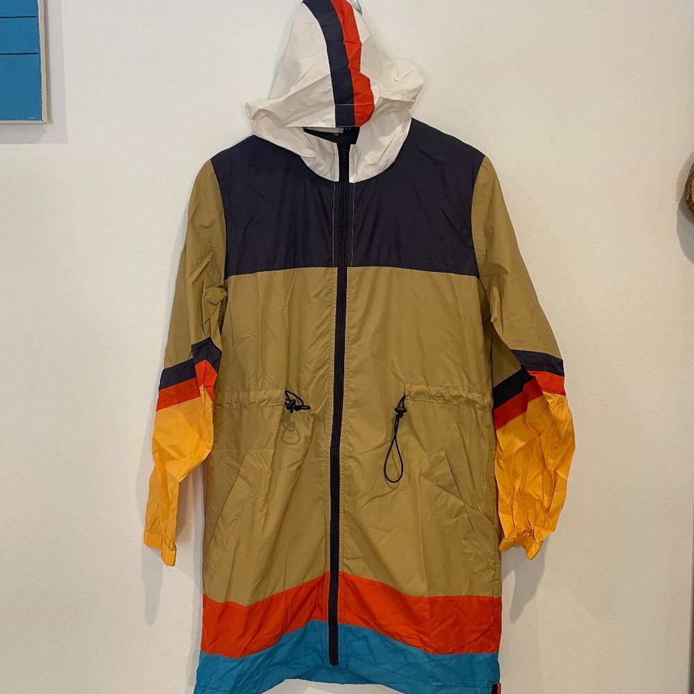 Colorblocked windbreaker